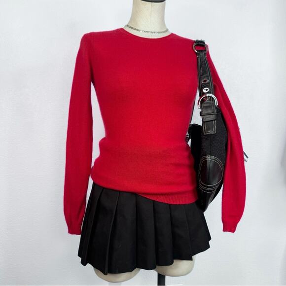 Cashmere Red Fitted Crew Neck Sweater Size XS Tahari Pure Luxe Office Christmas - Picture 1 of 6
